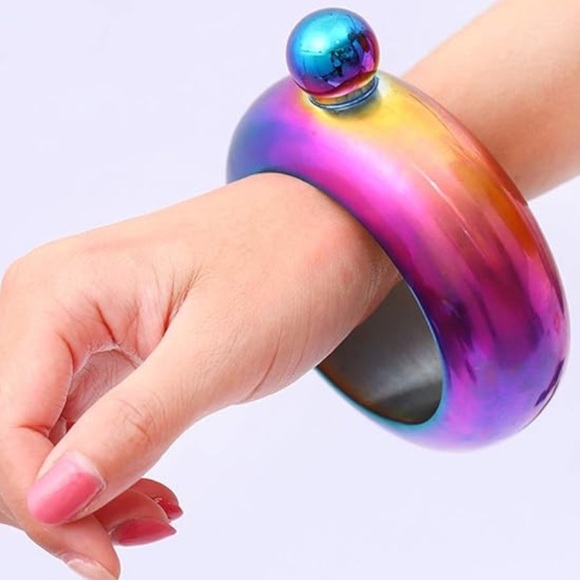 💥 Booze Bangle Bracelet Flask.  Stainless Steel.  NWT - Picture 1 of 6